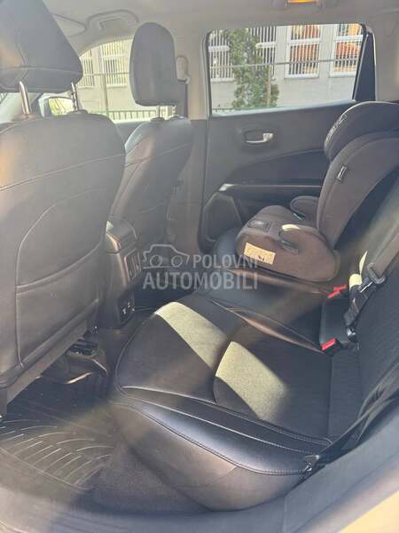 Jeep Compass 1332