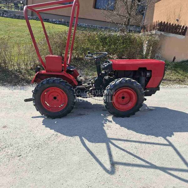 Tomo Vinković 821 sa tarupom i prik