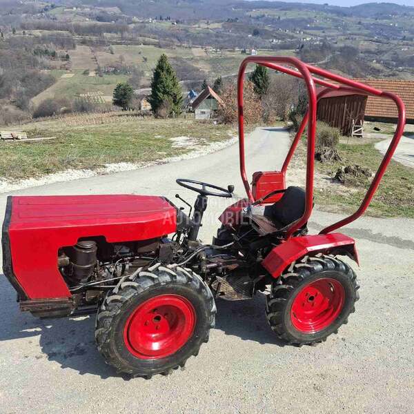 Tomo Vinković 821 sa tarupom i prik