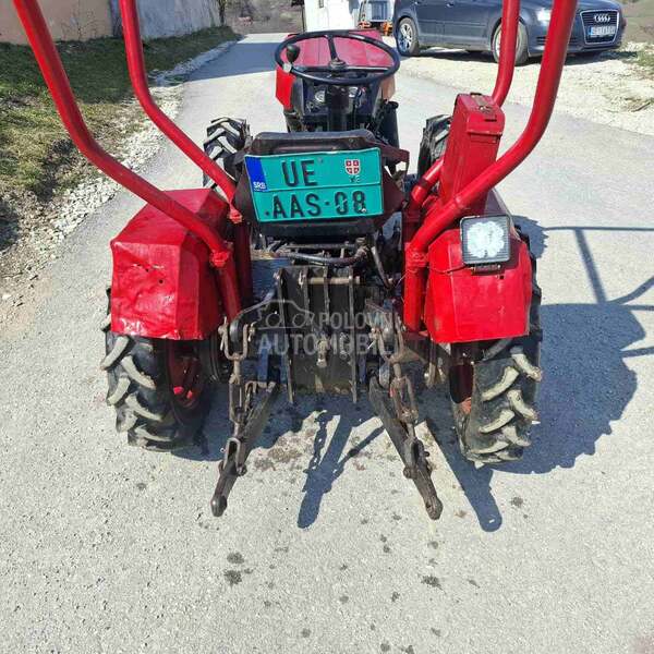 Tomo Vinković 821 sa tarupom i prik