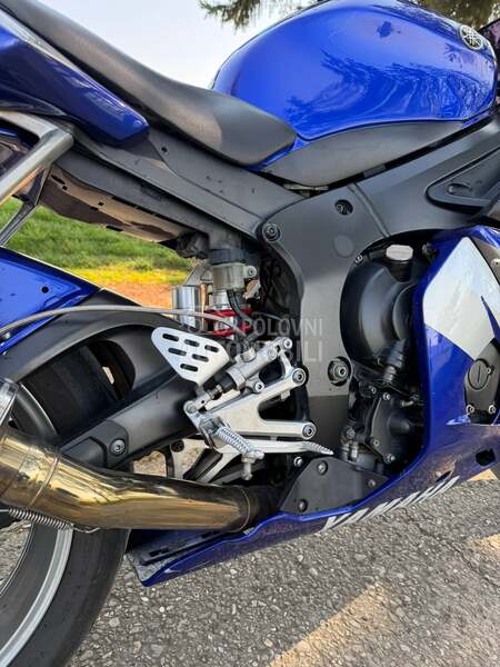 Yamaha R6