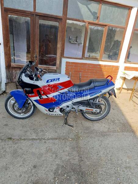 Honda cbr 500f1