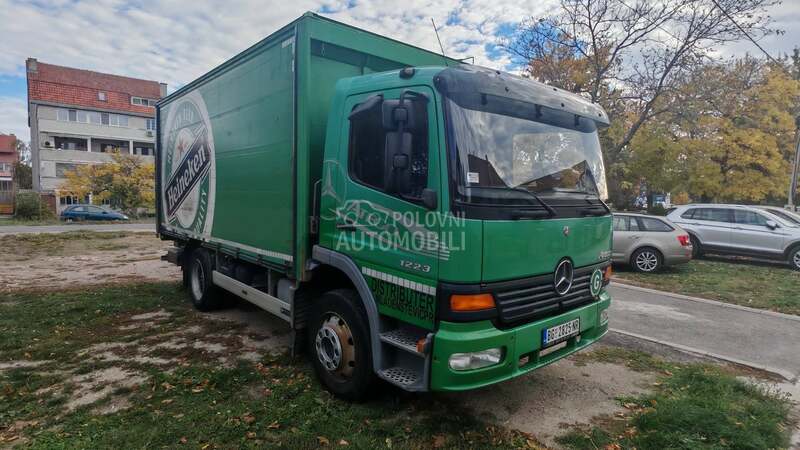 Mercedes Benz 1223L