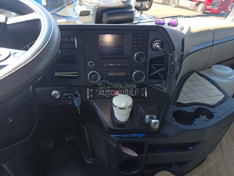 Mercedes Benz Actros tandem