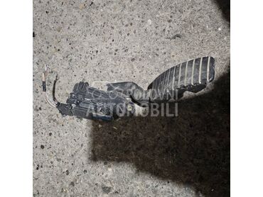 Papučica gasa za Renault Laguna od 2001. do 2007. god.