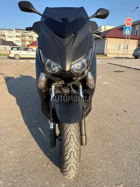 Yamaha xmax 250 momo design