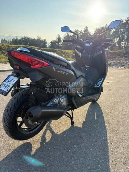 Yamaha xmax 250 momo design