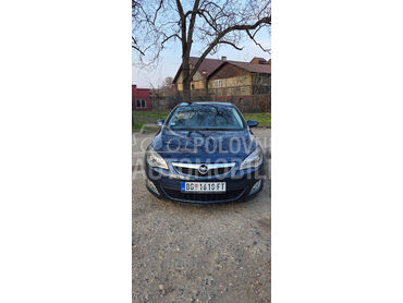 Opel Astra J 
