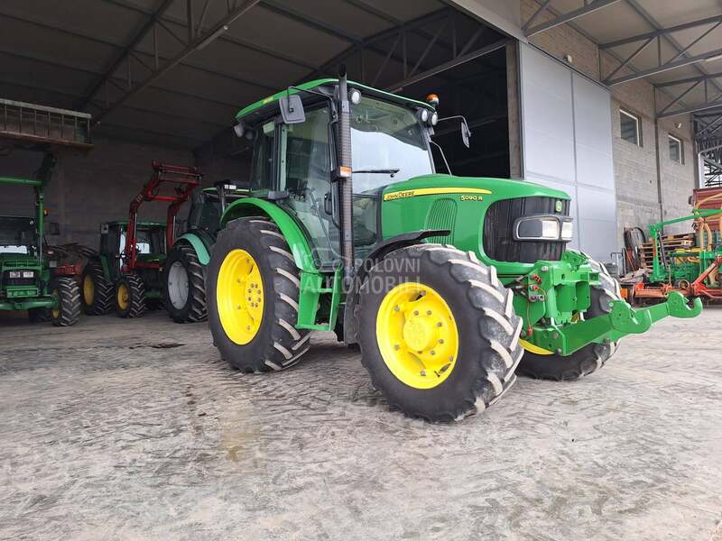 John Deere 5820 sa Utovarivačem