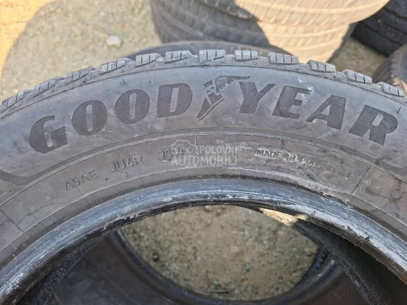 Goodyear 195/65 R15 Zimska
