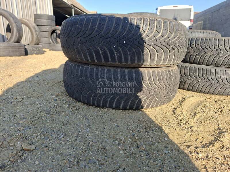 Goodyear 195/65 R15 Zimska