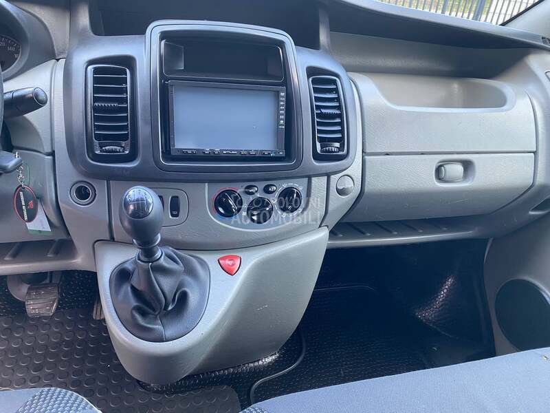 Opel Vivaro 2.0cdti KLIMA