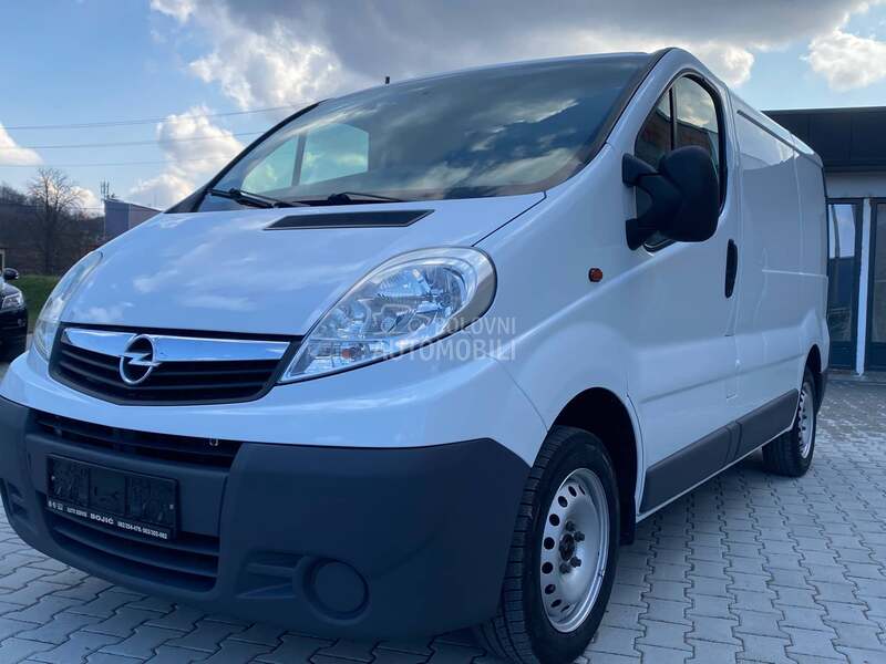 Opel Vivaro 2.0cdti KLIMA