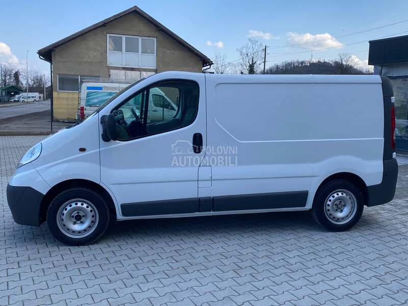 Opel Vivaro 2.0cdti KLIMA