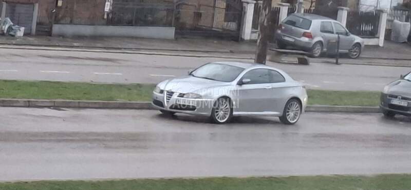 Alfa Romeo GT 