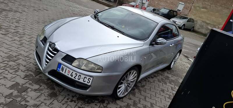 Alfa Romeo GT 