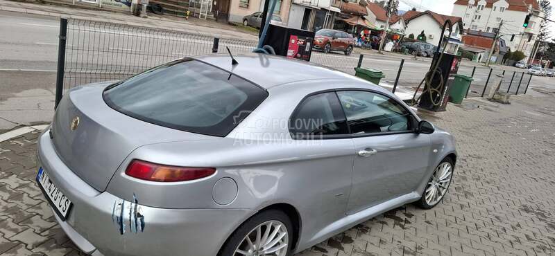 Alfa Romeo GT 
