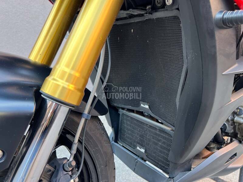 BMW S1000XR