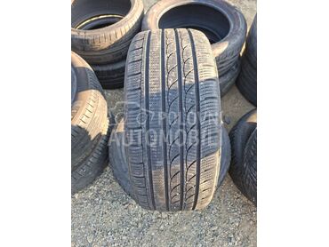 Minerva 235/45 R18 Zimska