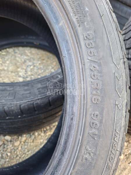 Minerva 235/45 R18 Zimska