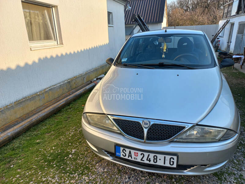 Lancia Ypsilon 1.2 16V