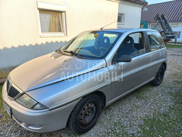 Lancia Ypsilon 1.2 16V