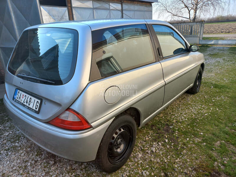 Lancia Ypsilon 1.2 16V