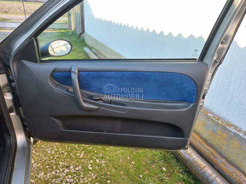 Lancia Ypsilon 1.2 16V