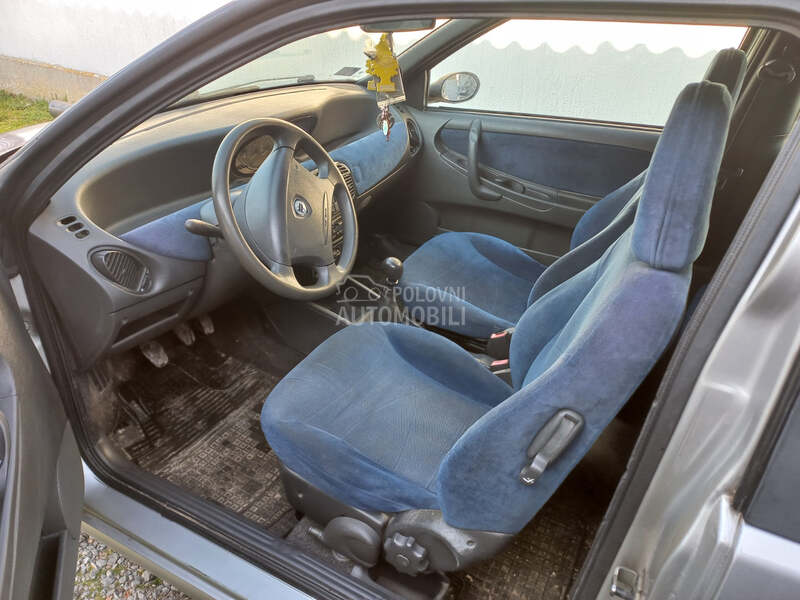 Lancia Ypsilon 1.2 16V