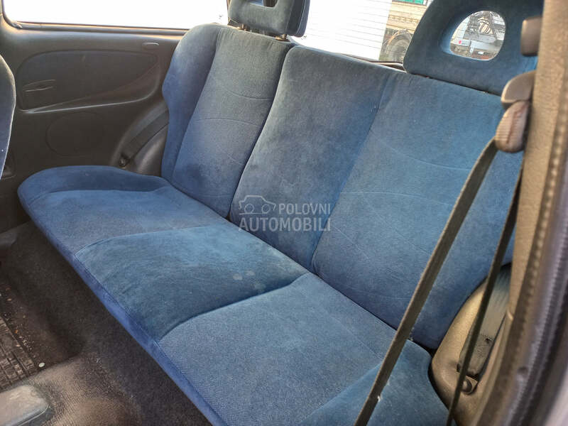 Lancia Ypsilon 1.2 16V