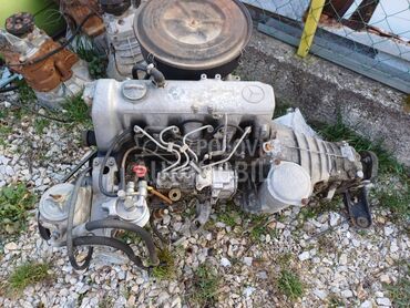 Mercedes Benz W123 -  kompletan auto u delovima