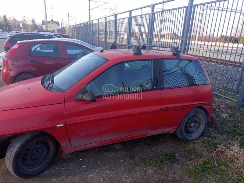 Lancia Ypsilon 