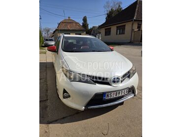 Toyota Auris Hibrid