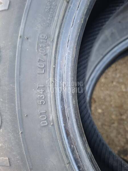 Sailun 205/70 R15 Zimska