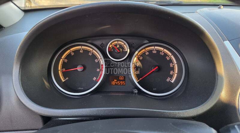 Opel Corsa D 1.2 ECOFLEX CH
