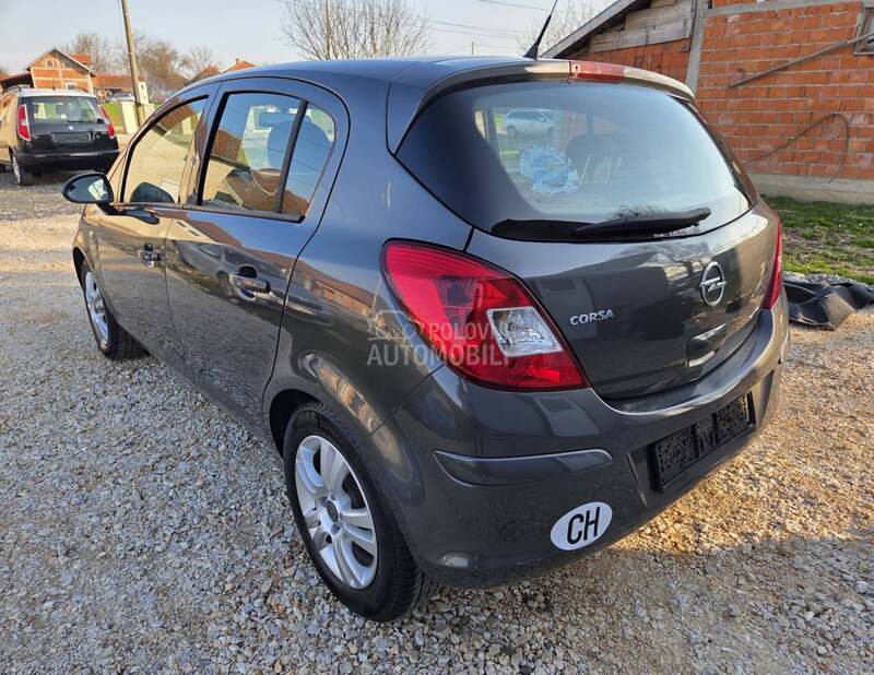 Opel Corsa D 1.2 ECOFLEX CH
