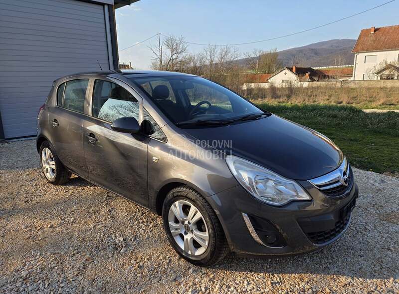 Opel Corsa D 1.2 ECOFLEX CH