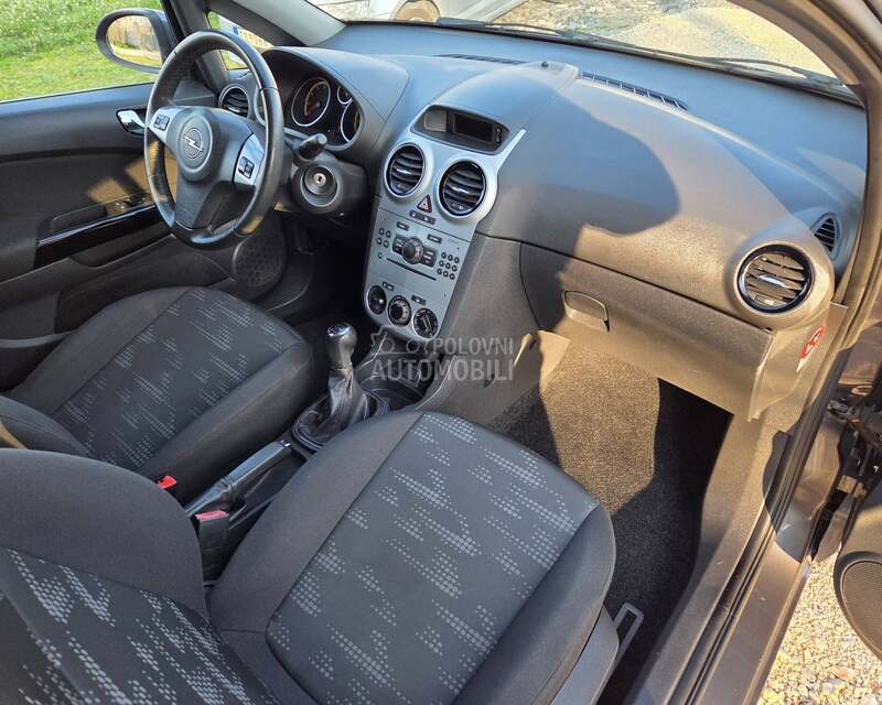 Opel Corsa D 1.2 ECOFLEX CH