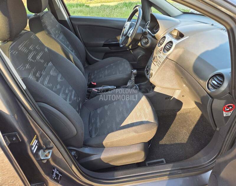 Opel Corsa D 1.2 ECOFLEX CH