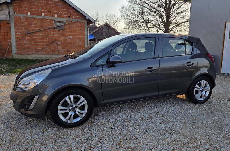Opel Corsa D 1.2 ECOFLEX CH
