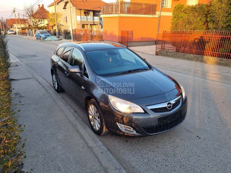 Opel Astra J 