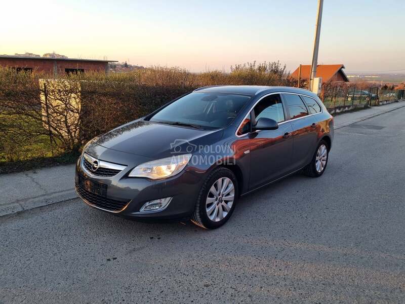 Opel Astra J 