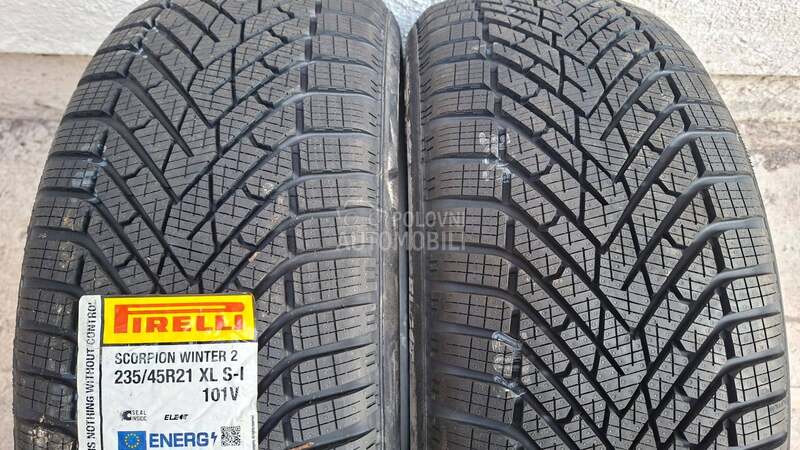 Pirelli 235/45 R21 Zimska