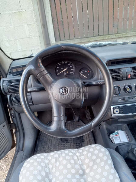 Opel Corsa B 
