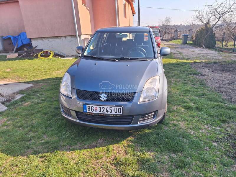 Suzuki Swift 