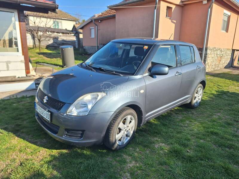 Suzuki Swift 