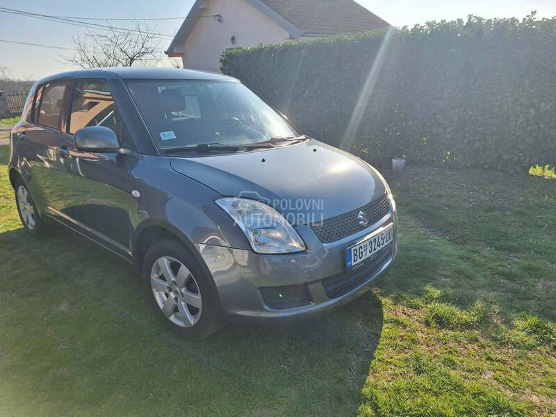 Suzuki Swift 