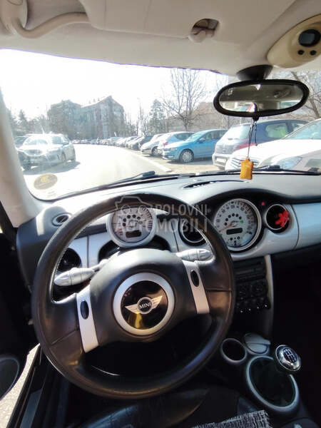 MINI Cooper 1.6
