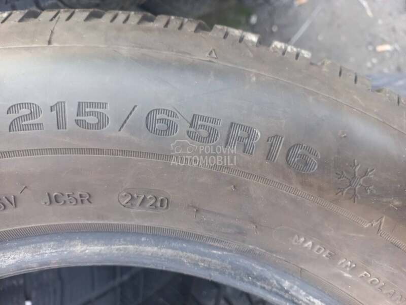 Dunlop 215/65 R16 Zimska