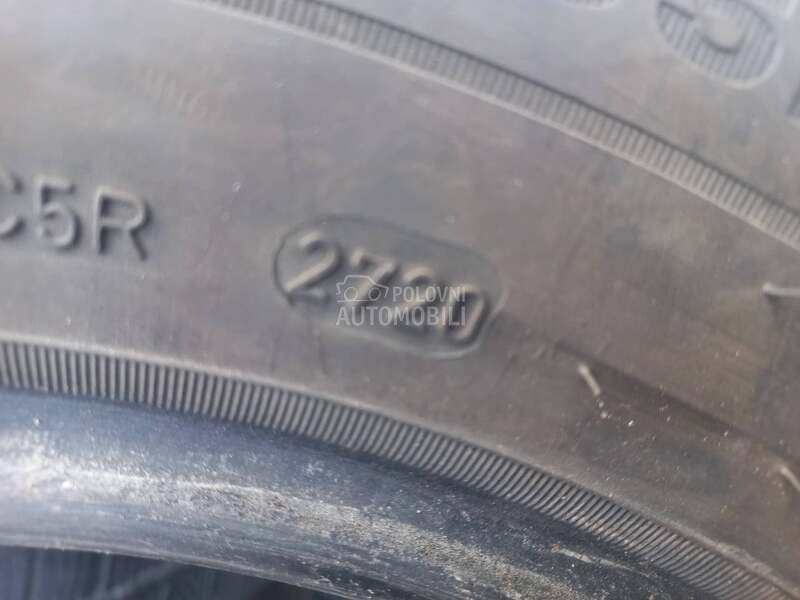 Dunlop 215/65 R16 Zimska